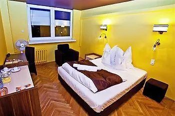 Bed4City Grojecka Street 0*, Warszawa